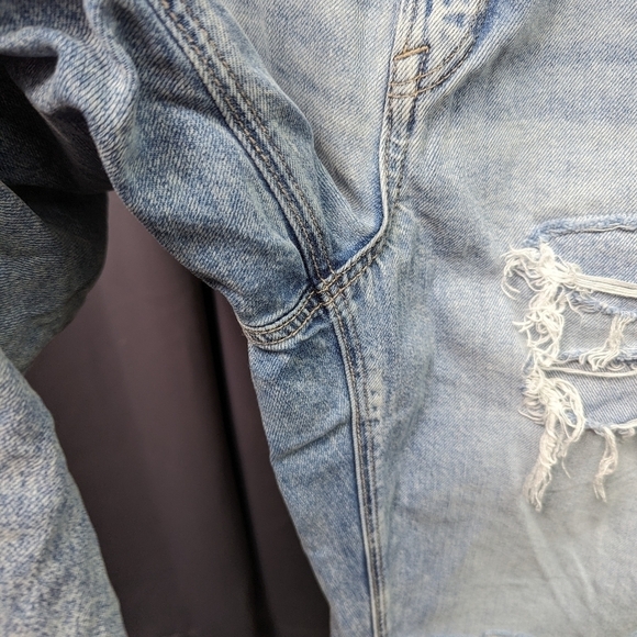 AE Patched Mom Straight Jeans Sz 8R - Picture 5 of 14